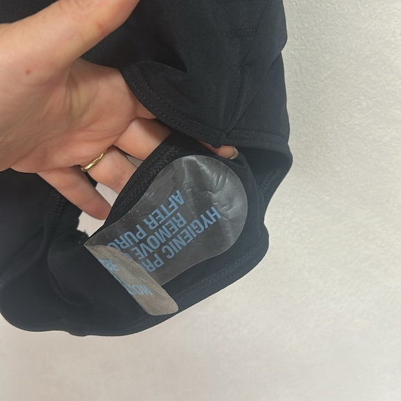 NWOT JETS Australia Banded Side-Stripe One-Piece Swimsuit Cross back black - Picture 8 of 8